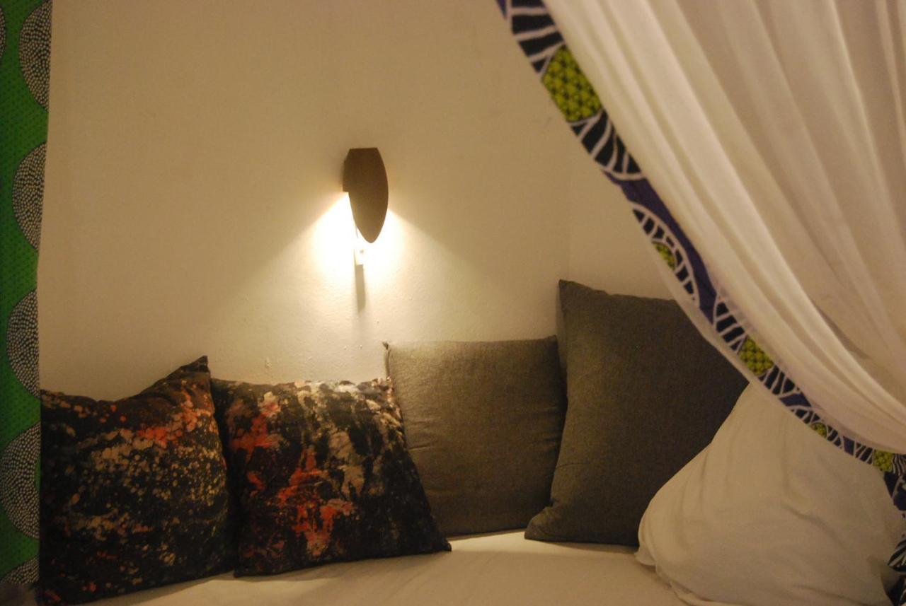 Karls Guesthouse 코토누 외부 사진