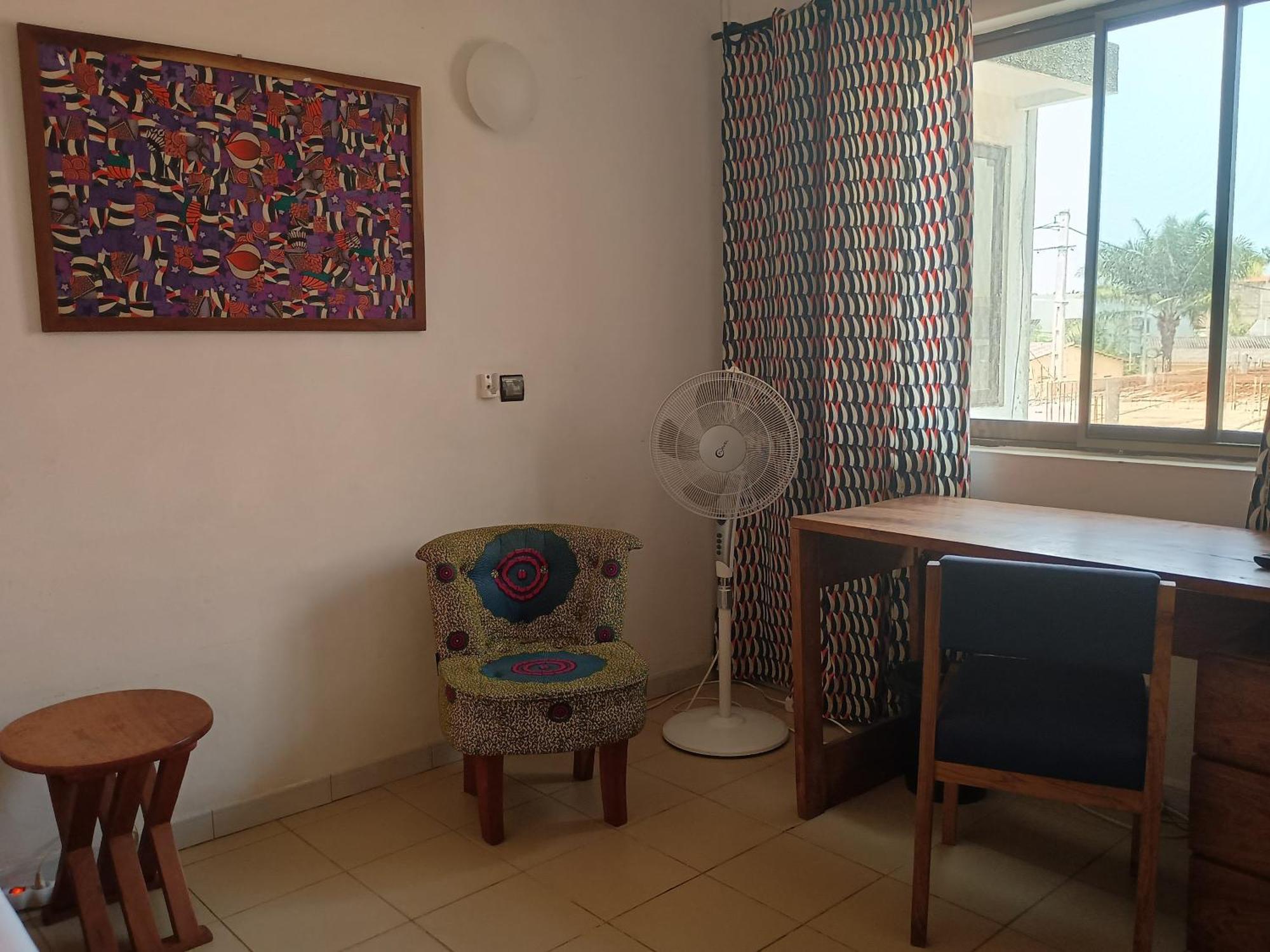 Karls Guesthouse 코토누 외부 사진