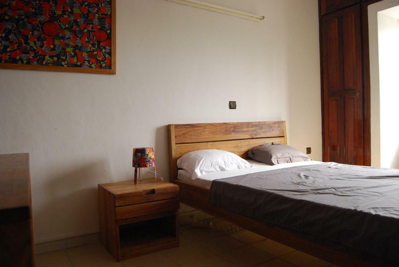 Karls Guesthouse 코토누 외부 사진
