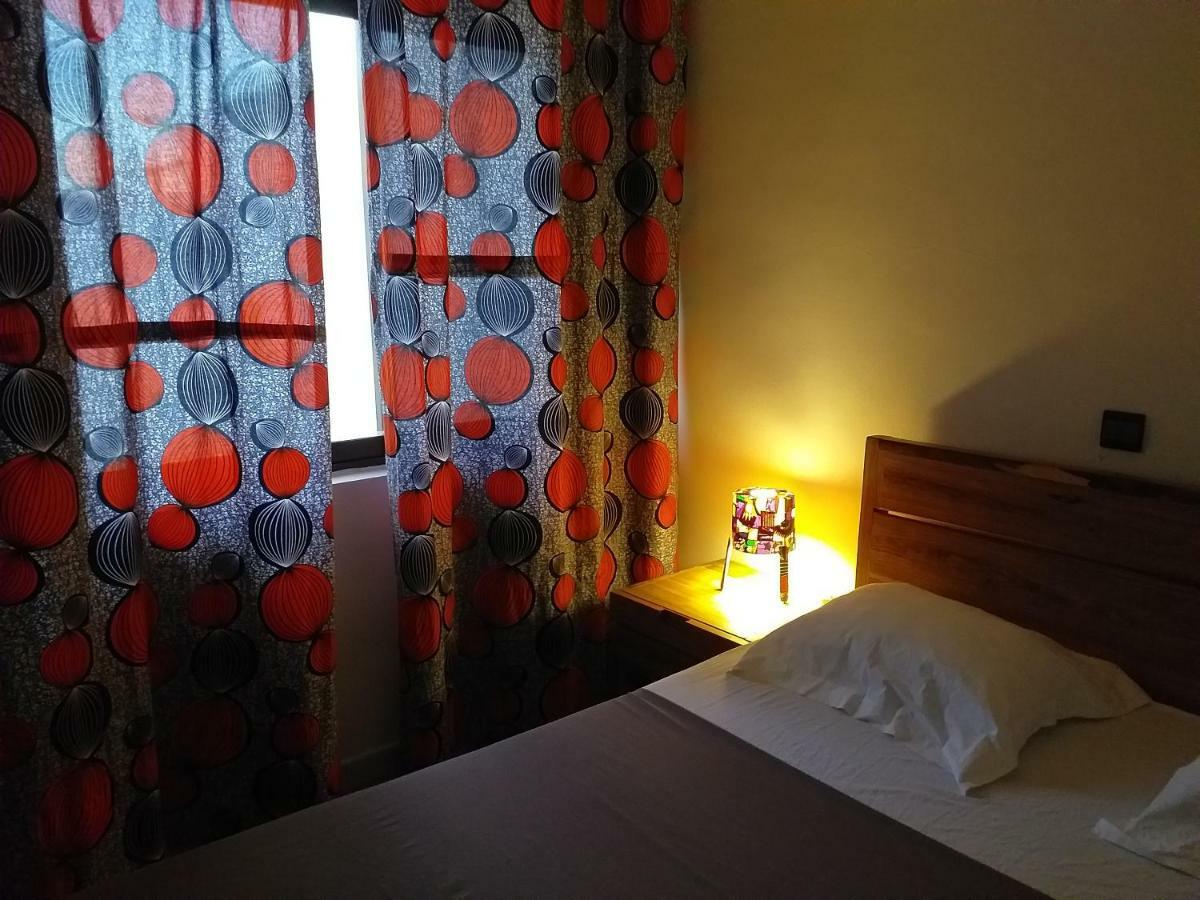 Karls Guesthouse 코토누 외부 사진
